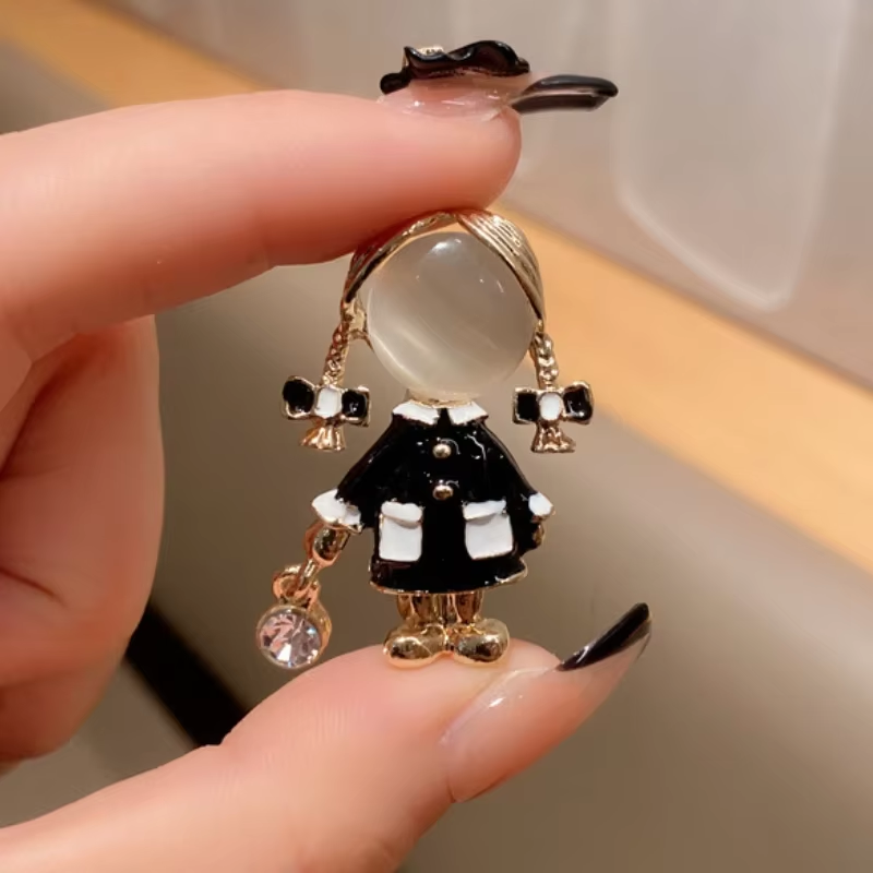 절묘한 귀여운 소녀 블랙 에나멜 브로치 여성용 오팔 드 - Women Jewelry Accessories For Black Dress 리뷰 및 가격